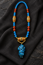 Load image into Gallery viewer, Blue Presence beaded necklace set with pendant — image 04
